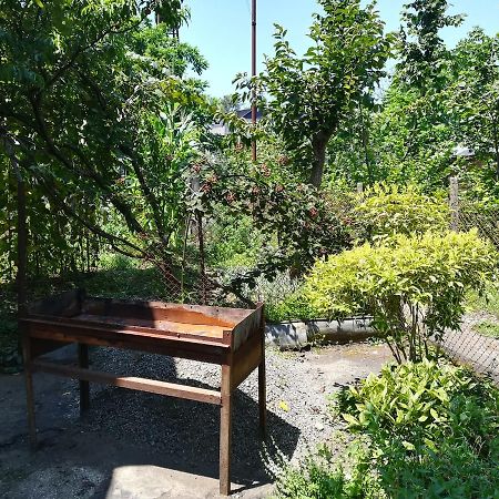 Guest House Of Givi Kobuleti Bagian luar foto