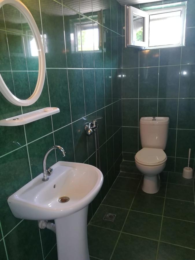 Guest House Of Givi Kobuleti Bagian luar foto