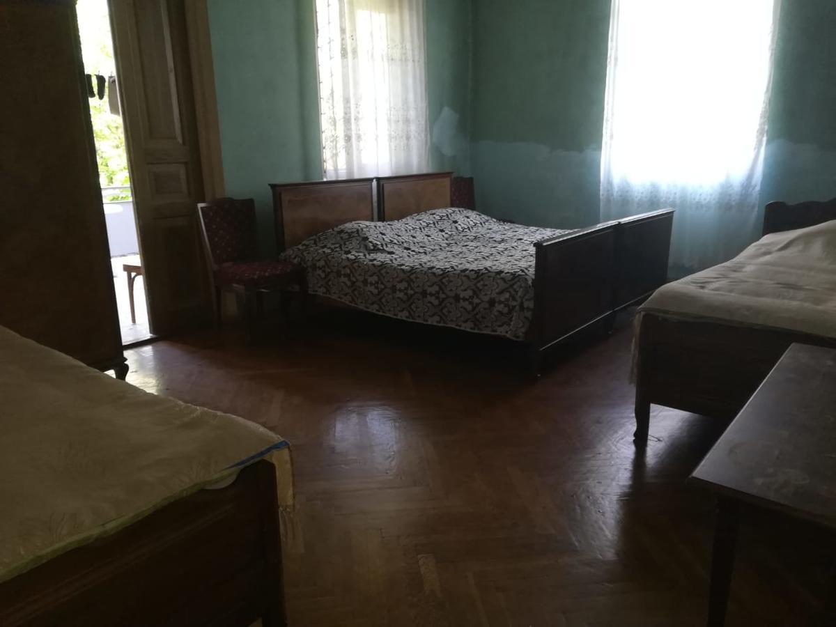 Guest House Of Givi Kobuleti Bagian luar foto